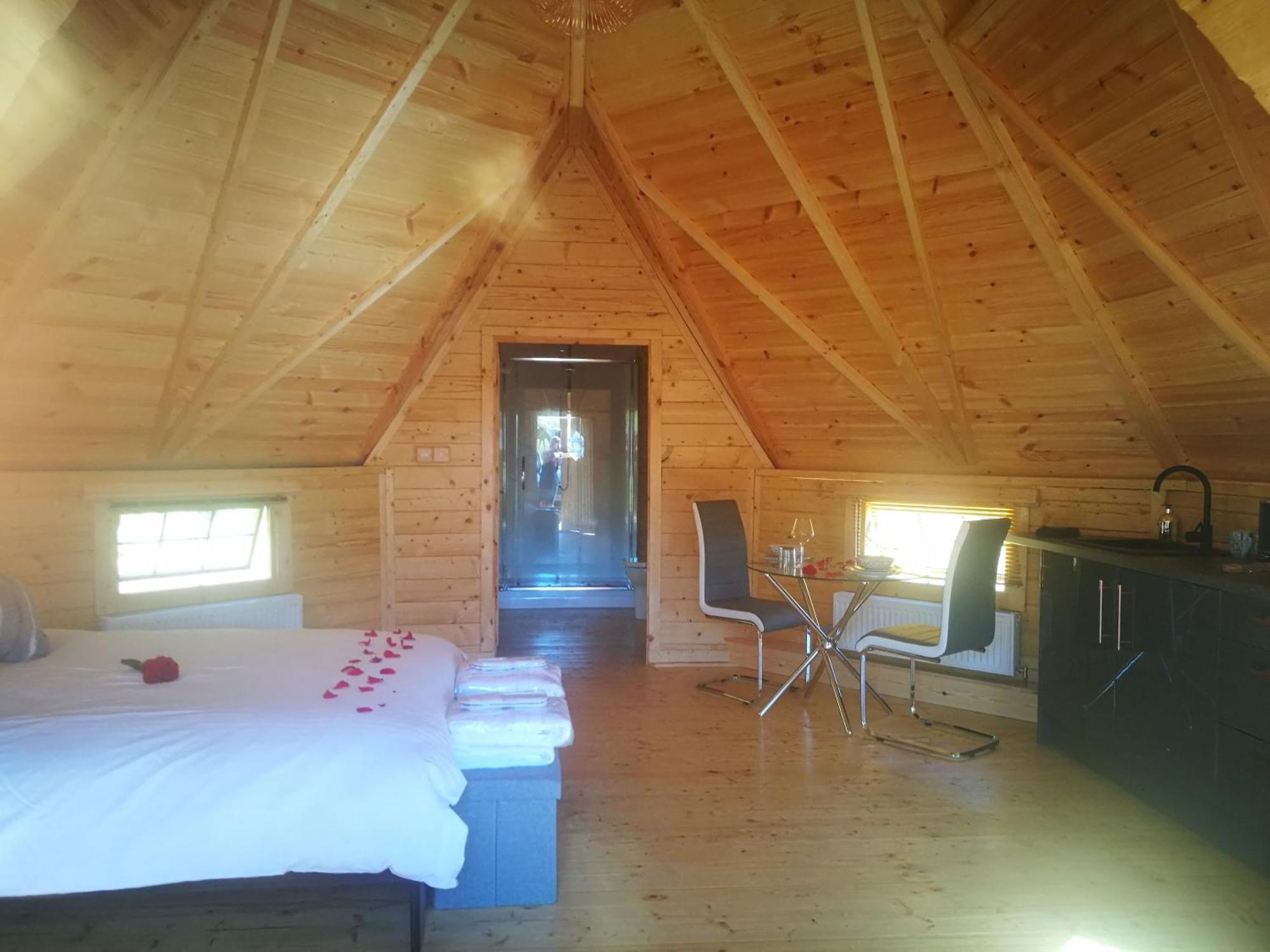 Romantic Rural Retreats Crewkerne Værelse billede